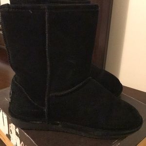 BearPaw boots. Great condition.